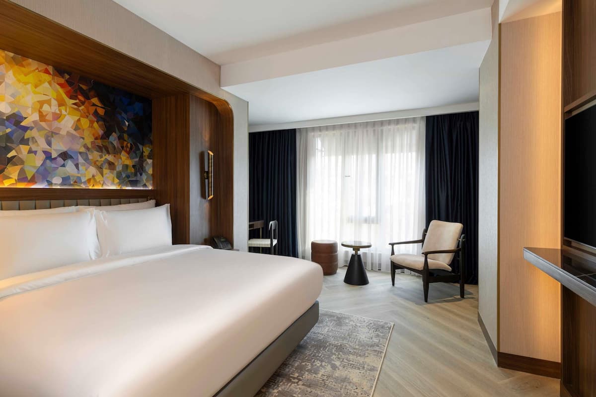 Superior Room, 1 Double Bed | Free minibar items, in-room safe, blackout drapes, rollaway beds