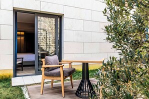 Classic Room, 1 Double Bed, Patio | Terrace/patio - Mövenpick Istanbul Old Town (Istanbul)
