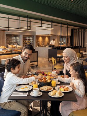 Daily buffet breakfast for a fee - Novotel Madinah (Madinah)