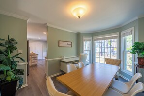 Unclassified image, 4 of 30, button - Spacious Raleigh 3BR Home with Patio Grill Pool Tennis and Pet Friendly Stay (Raleigh)