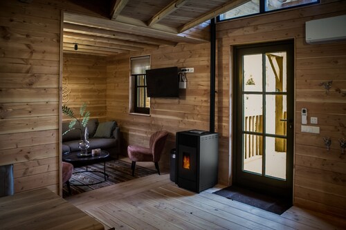 Unieke overnachting voor echte 'lovebirds' in onze boomhut!