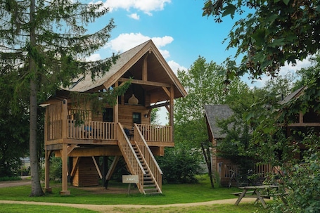 外観. Cozy overnight stay at 't Heydeveld with a private Whirpool!
