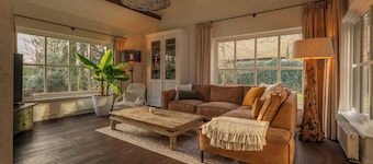 Ultimate luxury in this villa for 12 people, with sauna, jacuzzi, and direct access to the forest!