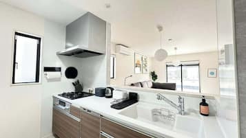 Fridge, microwave, stovetop, electric kettle