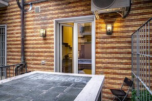 Exterior detail - YiD Duomo Suite design in Milan (Milano)