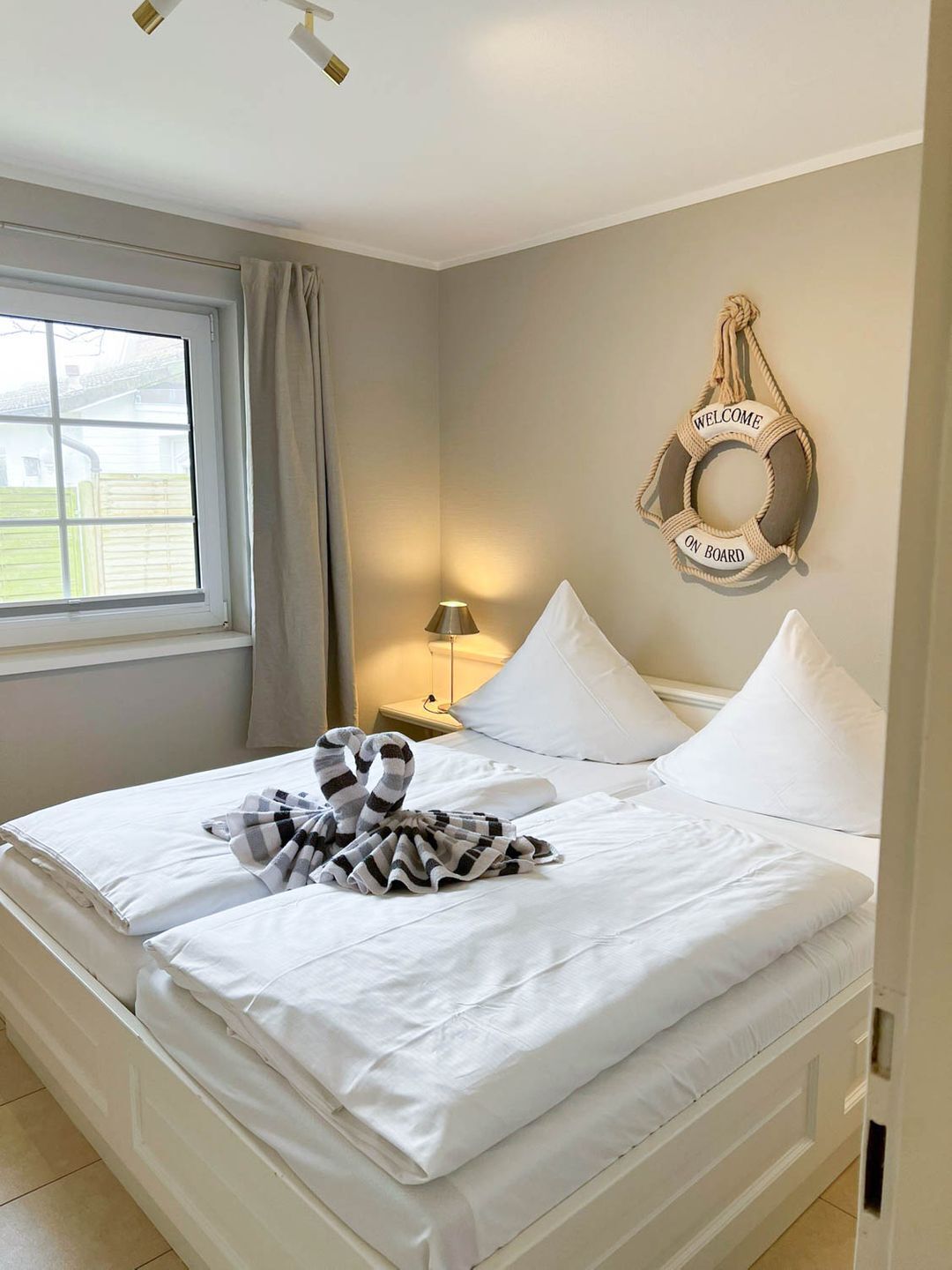 Ferros/tábuas de passar roupa, Wi-Fi, roupa de cama