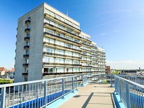 Property grounds - Astrid with parking & seaview by Interhome (Bredene)