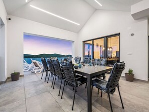 Dining - The Tinel by Interhome (Brodarica/Žaborić)