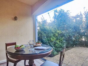 Dining - Les trinquettes by Interhome (Six Fours)