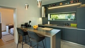 Fridge, microwave, oven, dishwasher