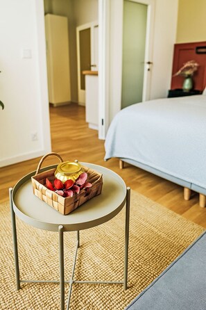 2 Schlafzimmer, Schreibtisch, Internetzugang
