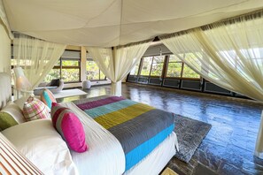 Presidential Double Room, Beach View - Cocokinondo Beach House (Mombasa)