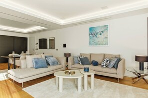 TV - Generoso Luxury Lake View Suite in Lugano (Lugano)