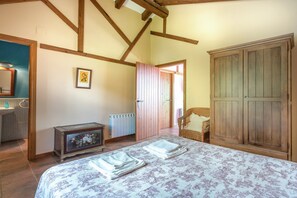 3 chambres, accès au Wi-Fi (inclus)