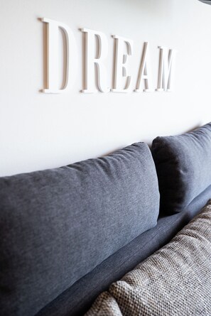 A wall with the word "DREAM" in large letters.