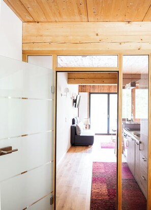 Interior - Glenn vacation chalet in Essing—sleeps 2 to 5 people, ideal for families! (Essing)