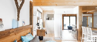 Glenn vacation chalet in Essing—sleeps 2 to 5 people, ideal for families!