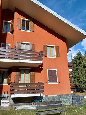 Exterior detail - Two-room apartment on the second floor 500mt from the historic center of Bormio. (Bormio)