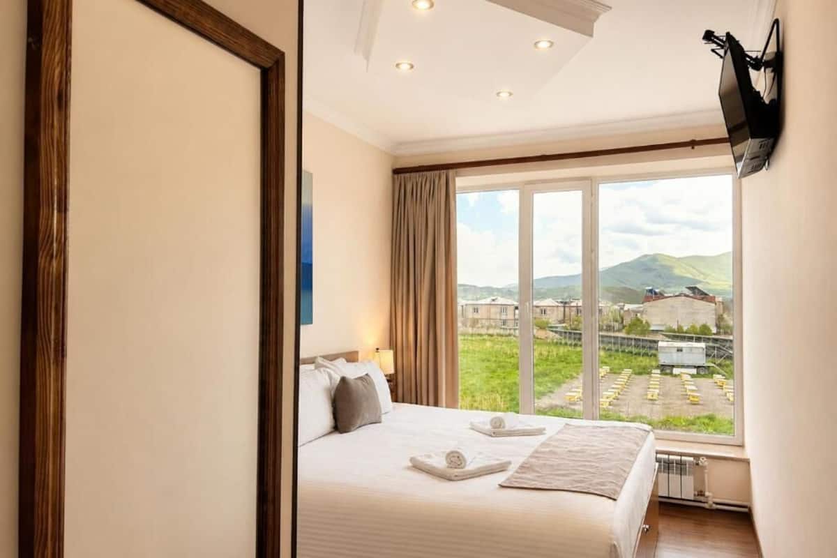 Economy Double Room | WiFi (free)