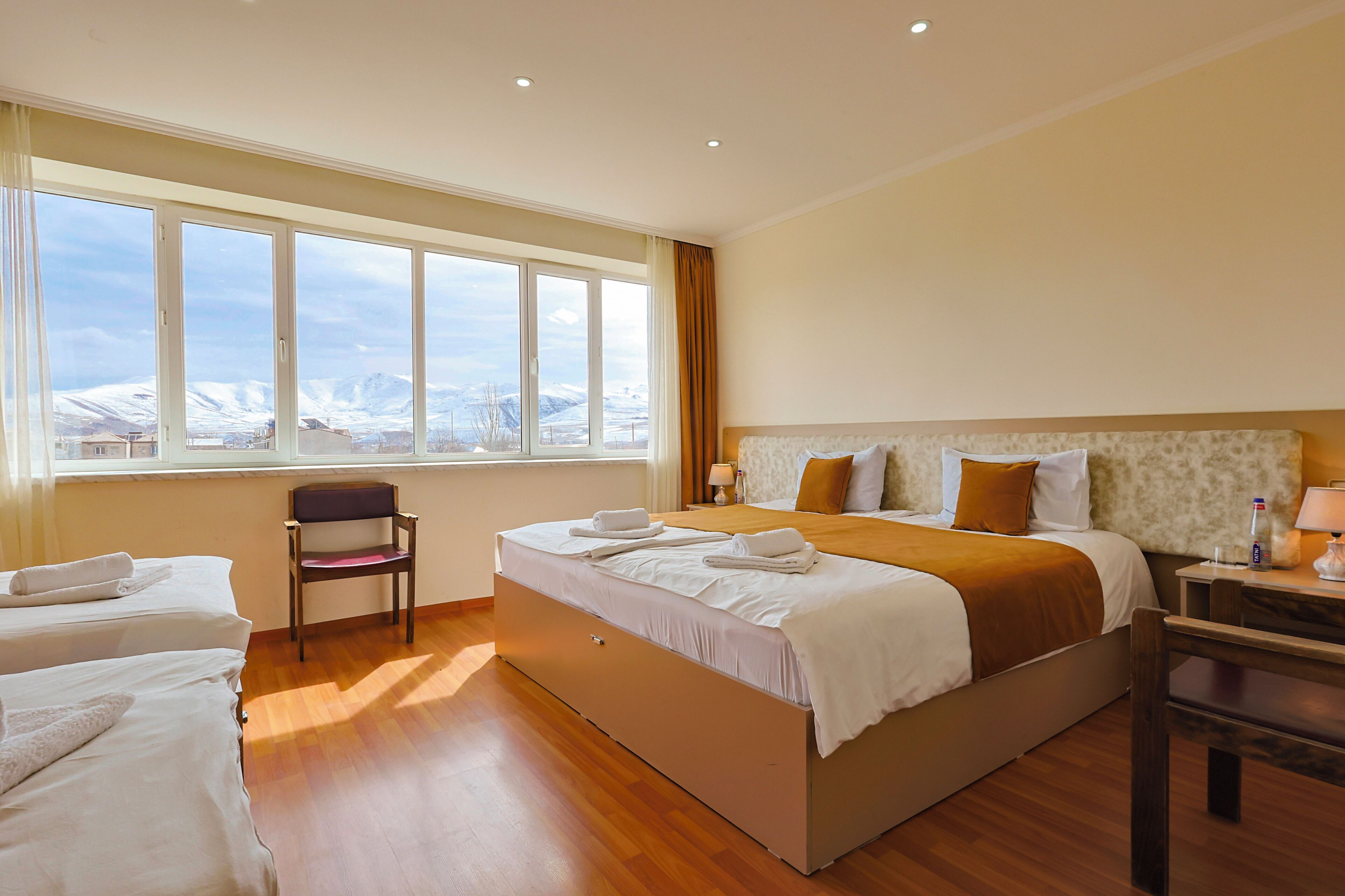 Habitación cuádruple familiar | Wifi gratis y accesible en silla de ruedas