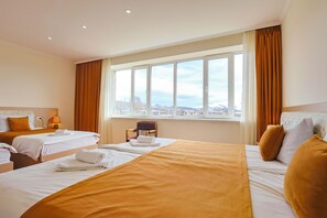 Habitación cuádruple familiar | Wifi gratis y accesible en silla de ruedas