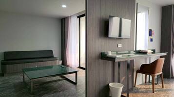 Phòng 2 giường đơn Deluxe, quang cảnh sông | Khu phòng khách