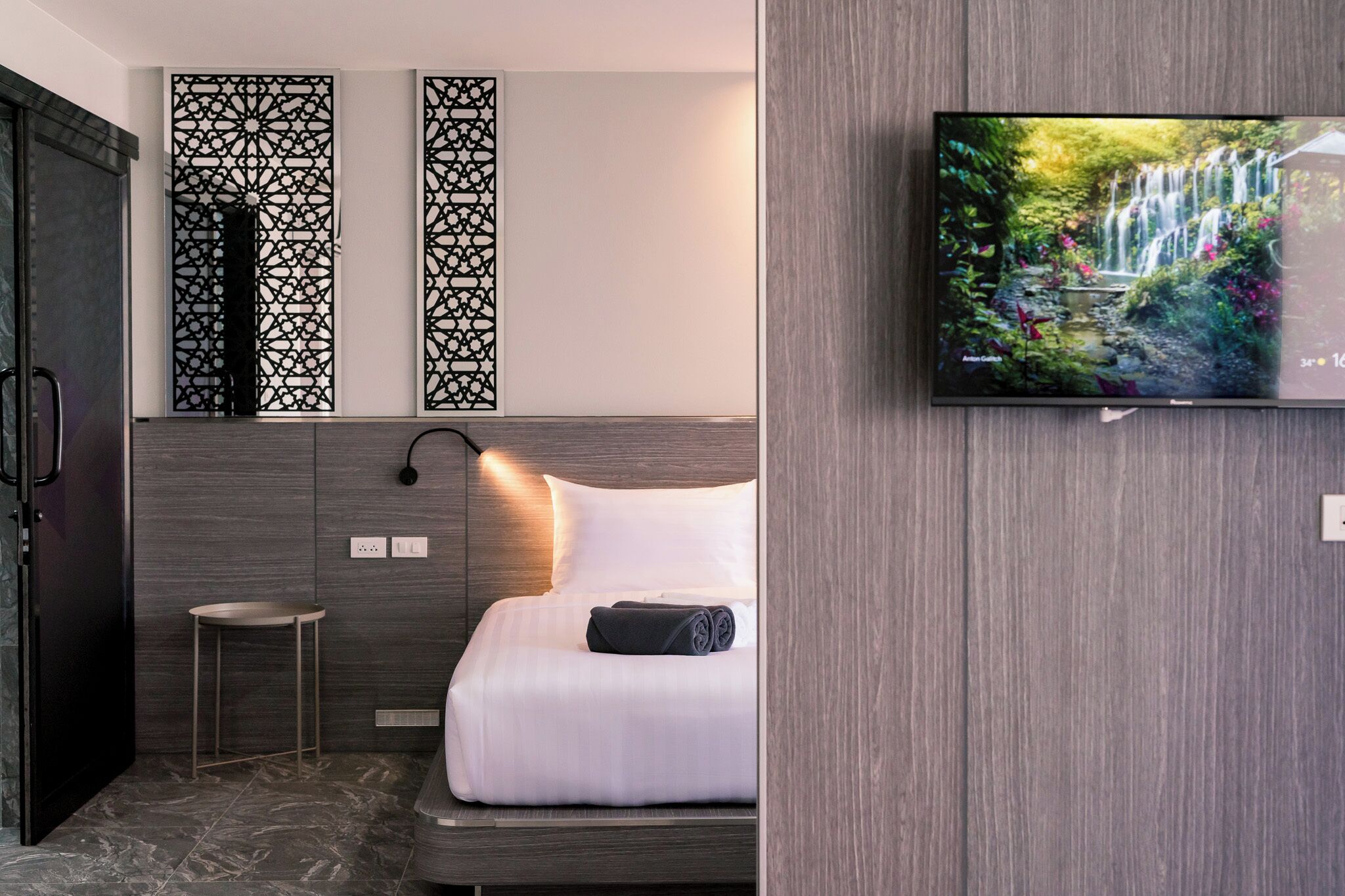 Deluxe Double Room, River View | Desk, WiFi (free)