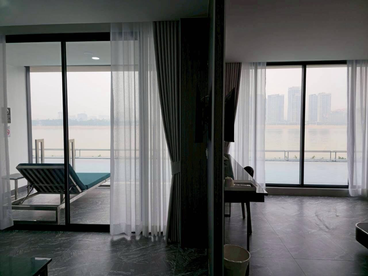 Deluxe Twin Room, Pool View | Interior