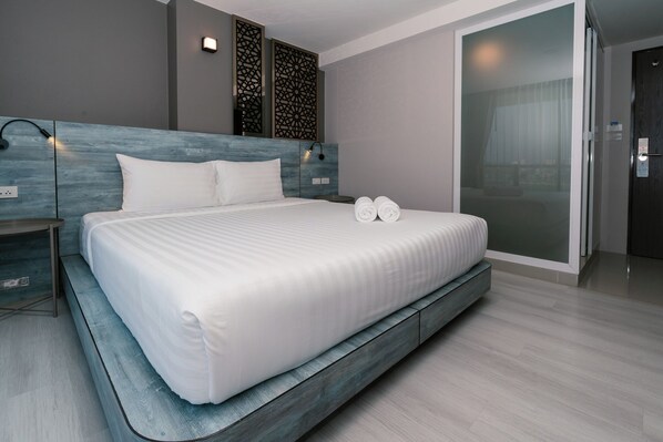 Standard Double Room, River View | Desk, free WiFi - One Budget Hotel Chiangrai Chiangsaen 2 (Wiang Sub-district , Chiangsaen District)