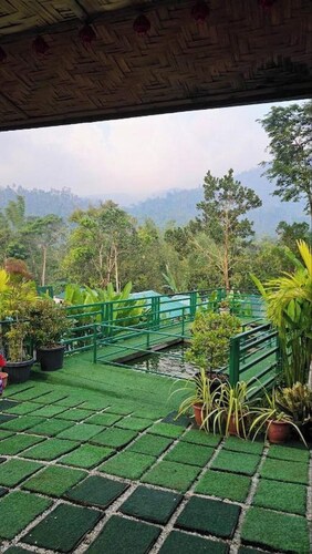 Alpas mountain pool resort