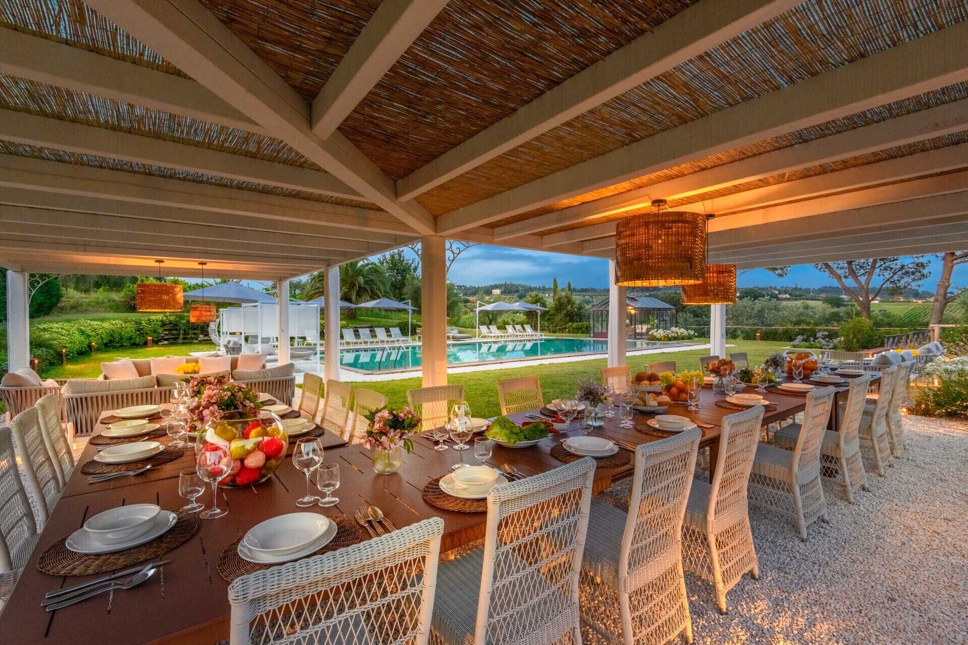 Outdoor dining