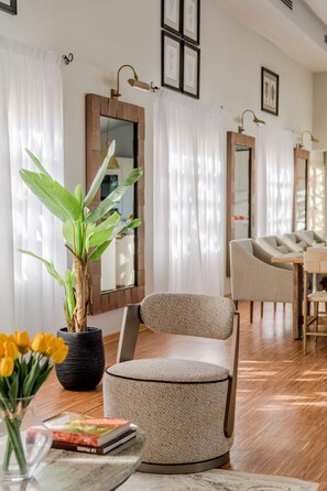 Interior - 9 Bedrooms Luxury Villa with Pool in Lucca (Montecarlo)