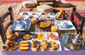 Desayuno buffet incluido todos los días