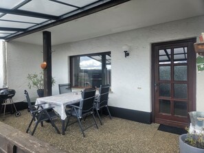 屋外ダイニングエリア