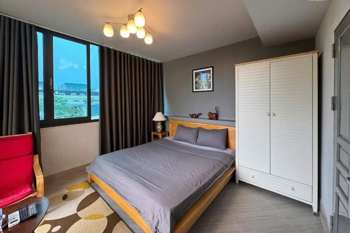 基本雙人房, 陽台, 城市景觀 | 免費無線上網