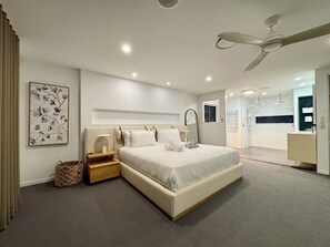 4 chambres, fer et planche à repasser, Wi-Fi, draps fournis