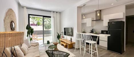 Apartment, 1 Bedroom, Smoking, Terrace | Interior