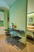 Junior Suite | Living area | Flat-screen TV