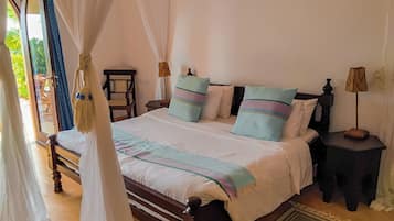 Villa familiar, balcón, vistas al campo de golf | Cortinas opacas y wifi gratis