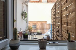 Interior - 2BR ❤️ Terrace, AC, EV, Tram 28, Historic Center (Lisboa)