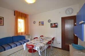 Dining - Cozy villa with garden (Bibione Pineda)