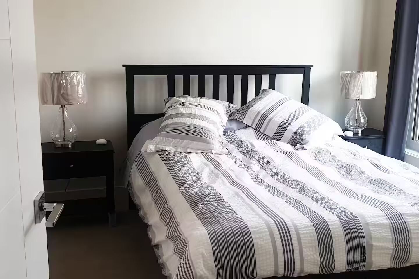 1 bedroom, iron/ironing board, internet, bed sheets