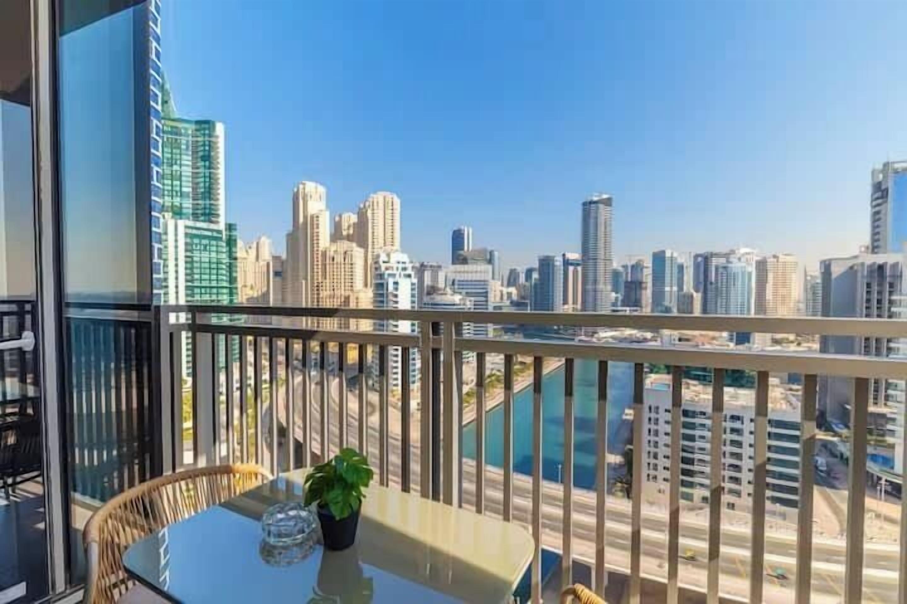 Premium Apartment, Balcony, Canal View | Balcony