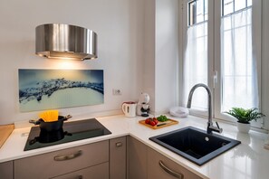 Private kitchen - Ambrogio's Nest - Modern close to Cadorna Station (Milano)
