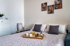 1 bedroom - Ambrogio's Nest - Modern close to Cadorna Station (Milano)