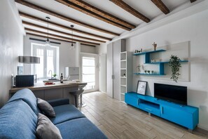 Living area - Ambrogio's Nest - Modern close to Cadorna Station (Milano)