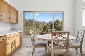 Comfort House, Mountain View | Dining - Starry Nites Ranch (New Harmony)