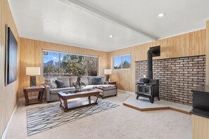 Comfort House, Mountain View