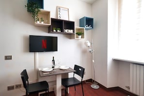 Dining - Cadorna's Nest - Cozy and Central (Milano)