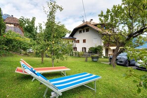 Property grounds - Room "Harmony" with Mountain View, Shared Garden and Wi-Fi (Appiano sulla strada del vino)